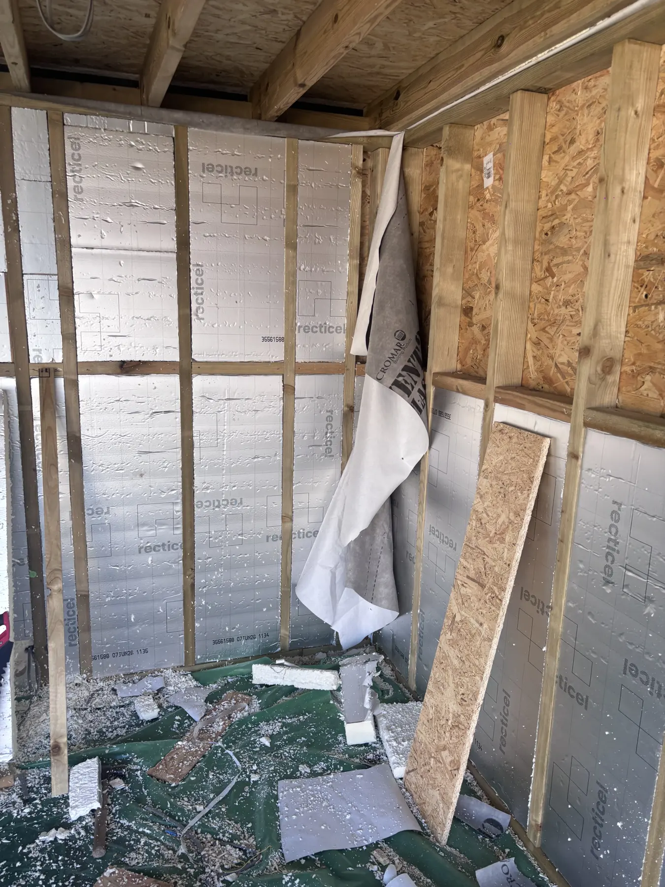 Arden & Oak garden room build — 90mm PIR between studs