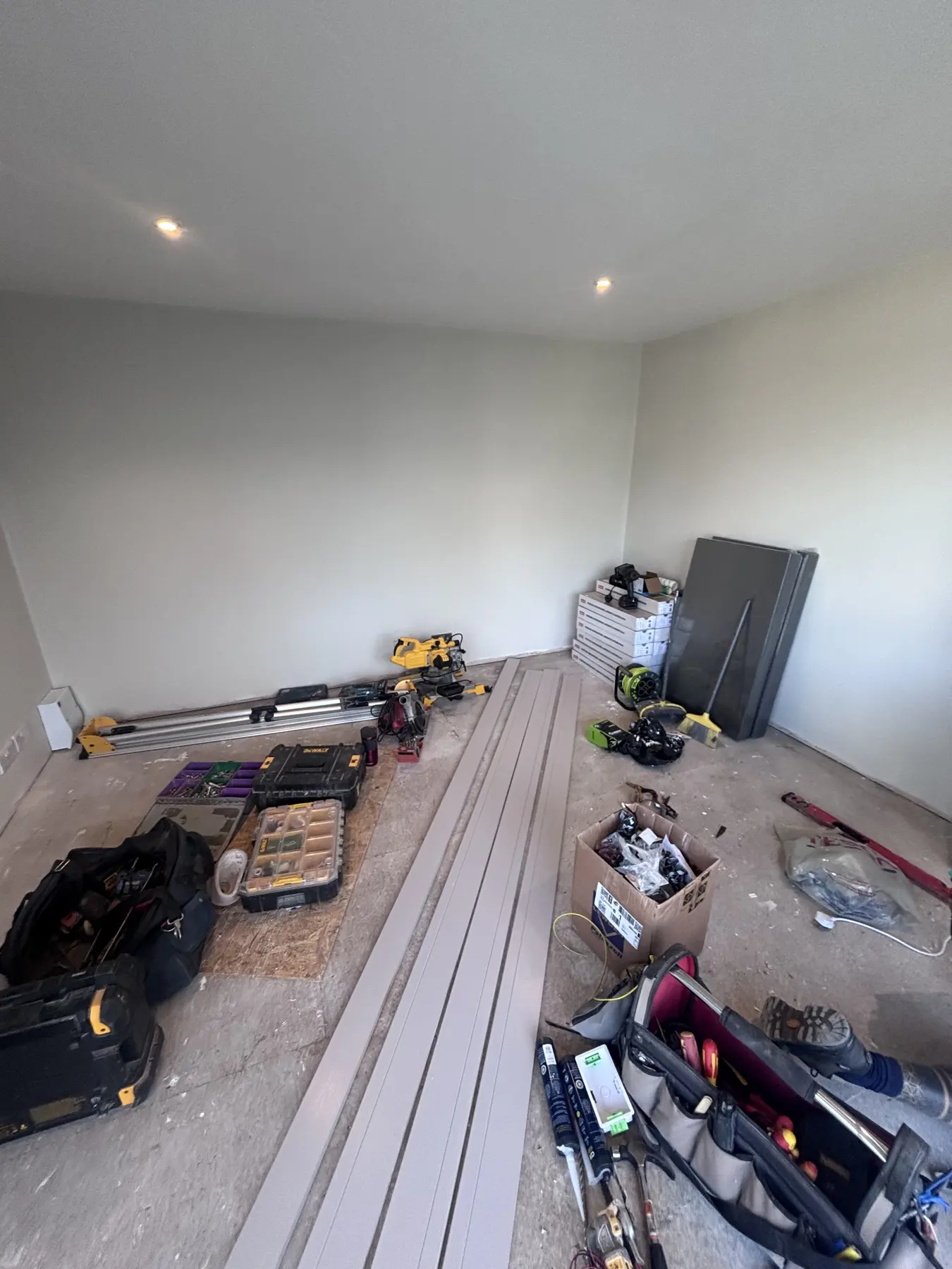 Arden & Oak garden room build — Skimmed, painted & lit